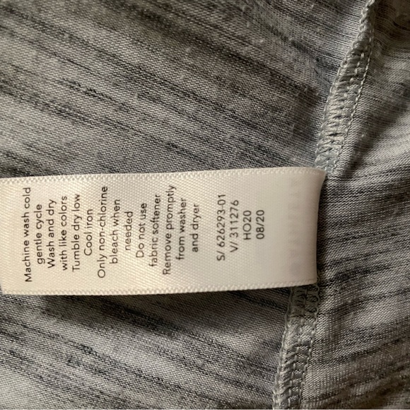 ATHLETA Space Dye Essence Flow Printed Top, Size Small - Picture 8 of 8